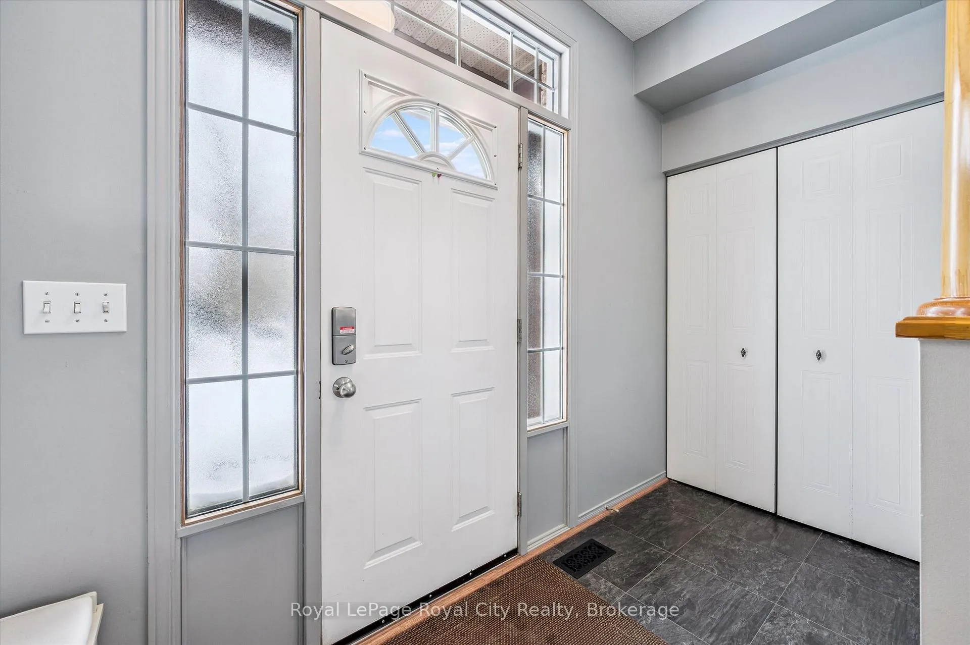 Photo 6 of 2 Buckthorn Crescent, Guelph, Grange Road — HOMEH
