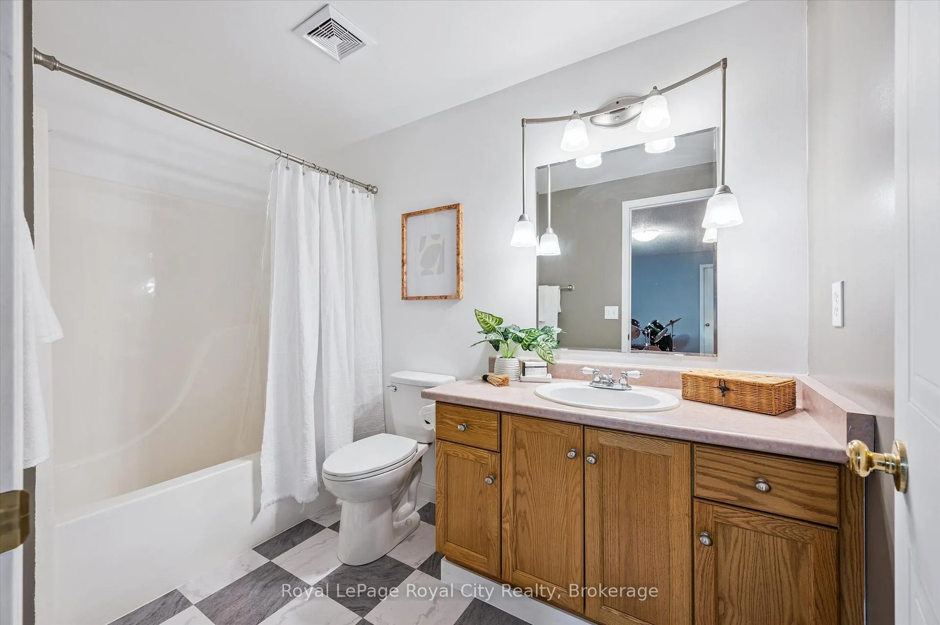 Photo 26 of 2 Buckthorn Crescent, Guelph, Grange Road — HOMEH