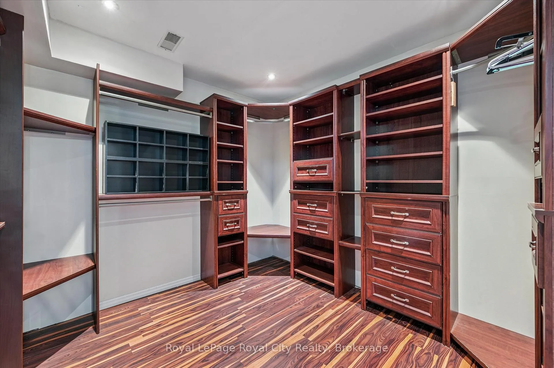 Photo 27 of 2 Buckthorn Crescent, Guelph, Grange Road — HOMEH