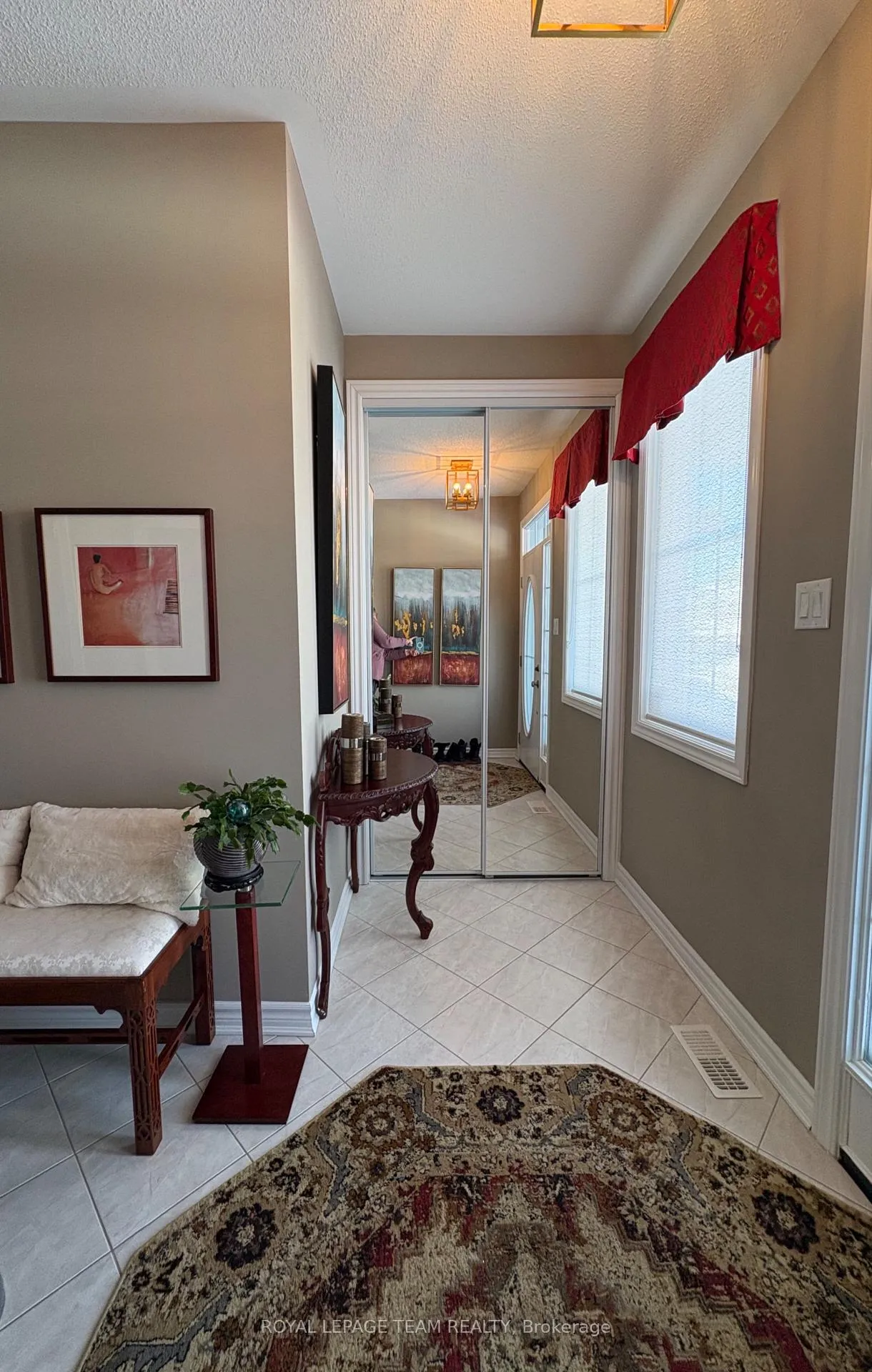 Photo 5 of 979 Shimmerton Circle, Ottawa, Kanata - Emerald Meadows/Trailwest — HOMEH