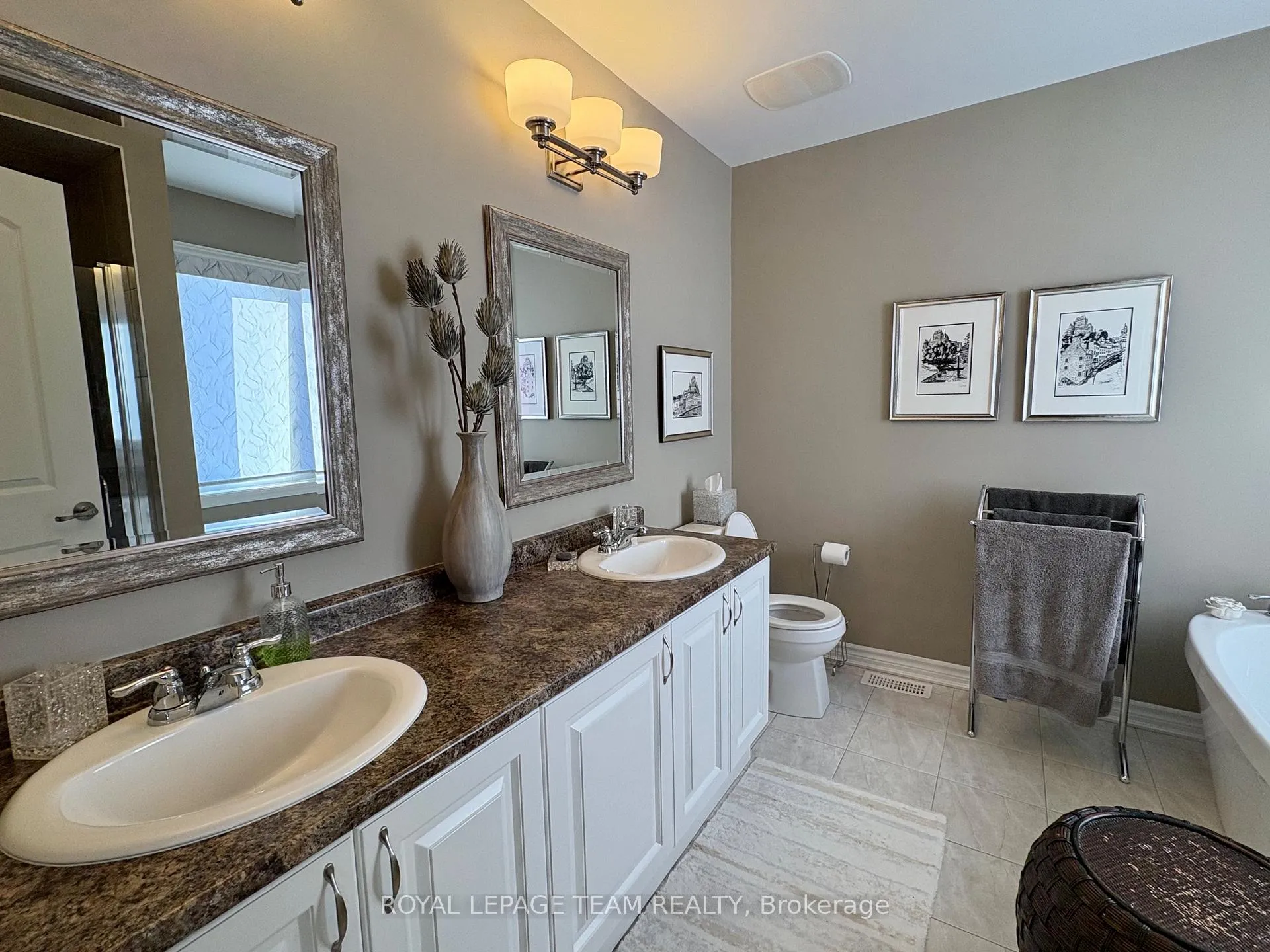 Photo 24 of 979 Shimmerton Circle, Ottawa, Kanata - Emerald Meadows/Trailwest — HOMEH