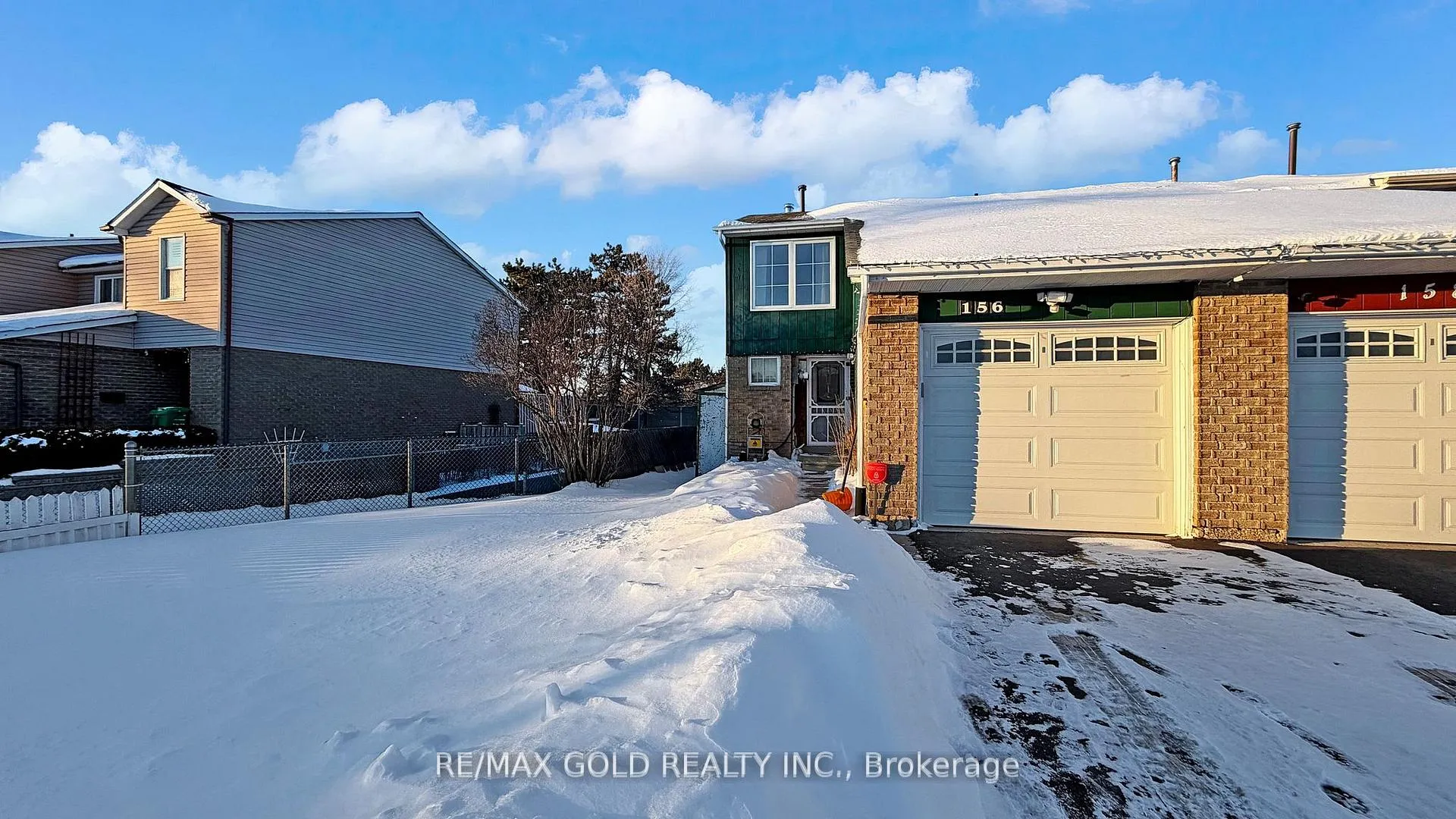 Front of 156 Royal Salisbury Way