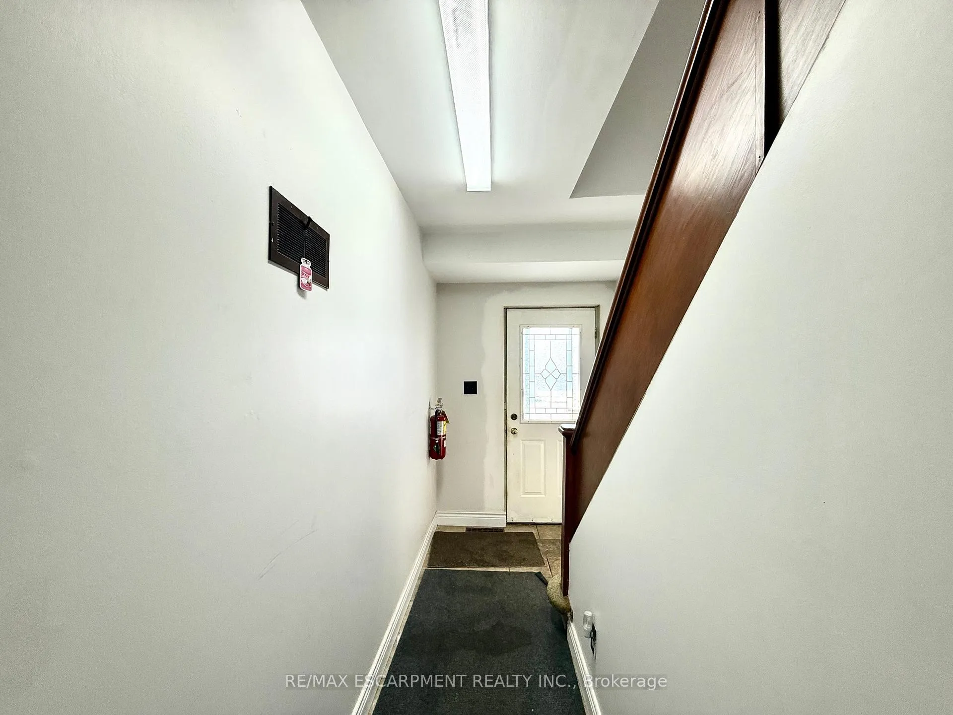 Photo 1 of 17 Lyons Avenue, Welland, Lincoln/Crowland — HOMEH