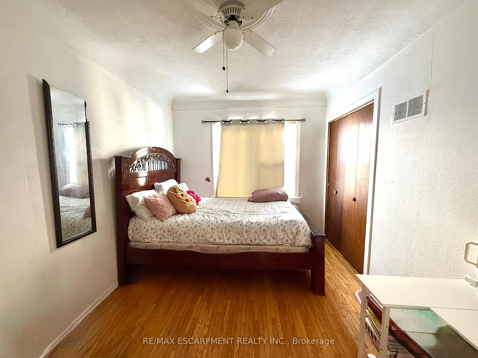 Photo 5 of 17 Lyons Avenue, Welland, Lincoln/Crowland — HOMEH