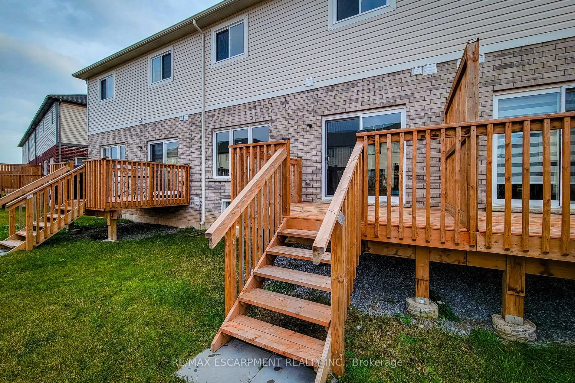Photo 8 of 111 Alicia Crescent, Thorold, Hurricane/Merrittville — HOMEH