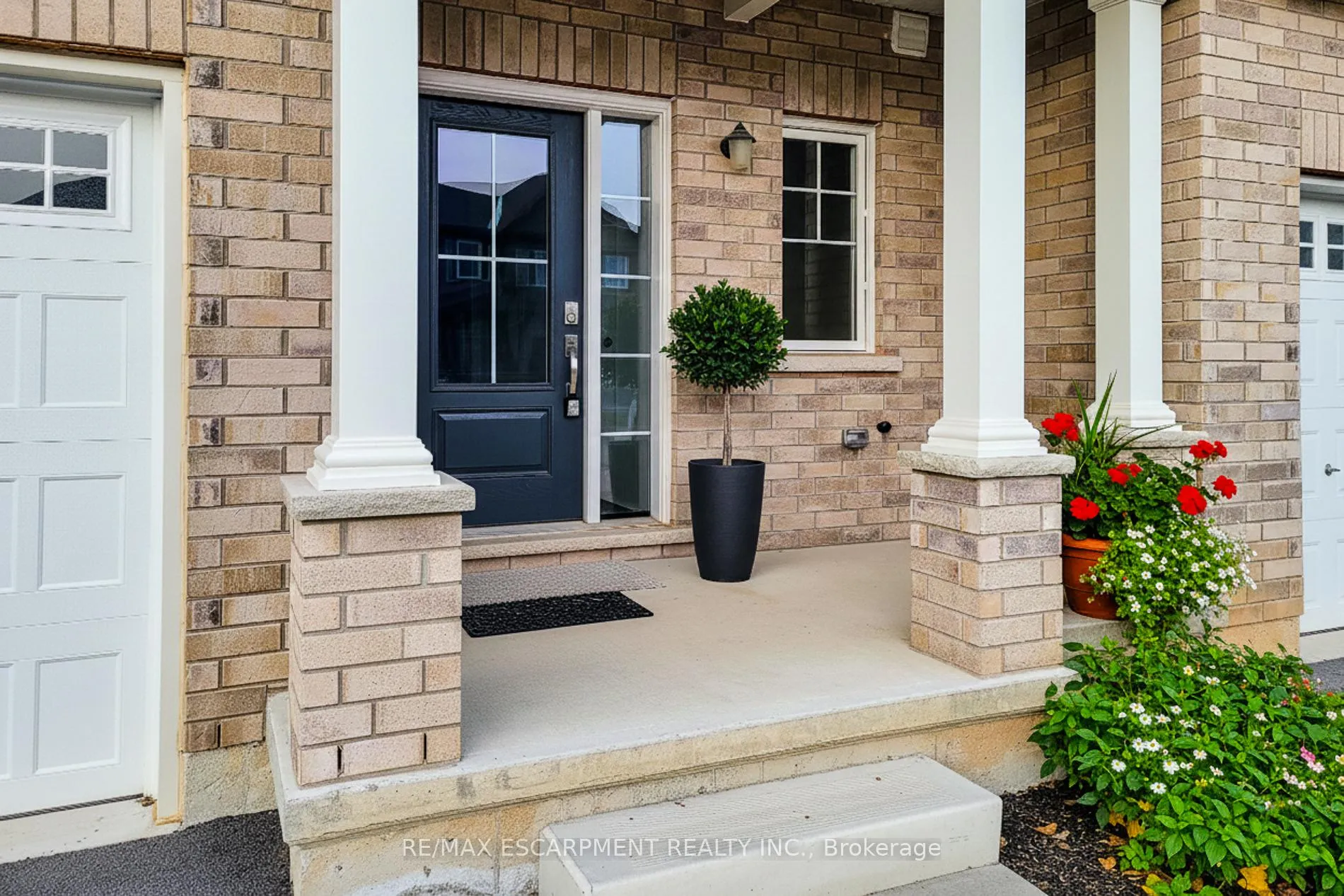 Photo 11 of 111 Alicia Crescent, Thorold, Hurricane/Merrittville — HOMEH