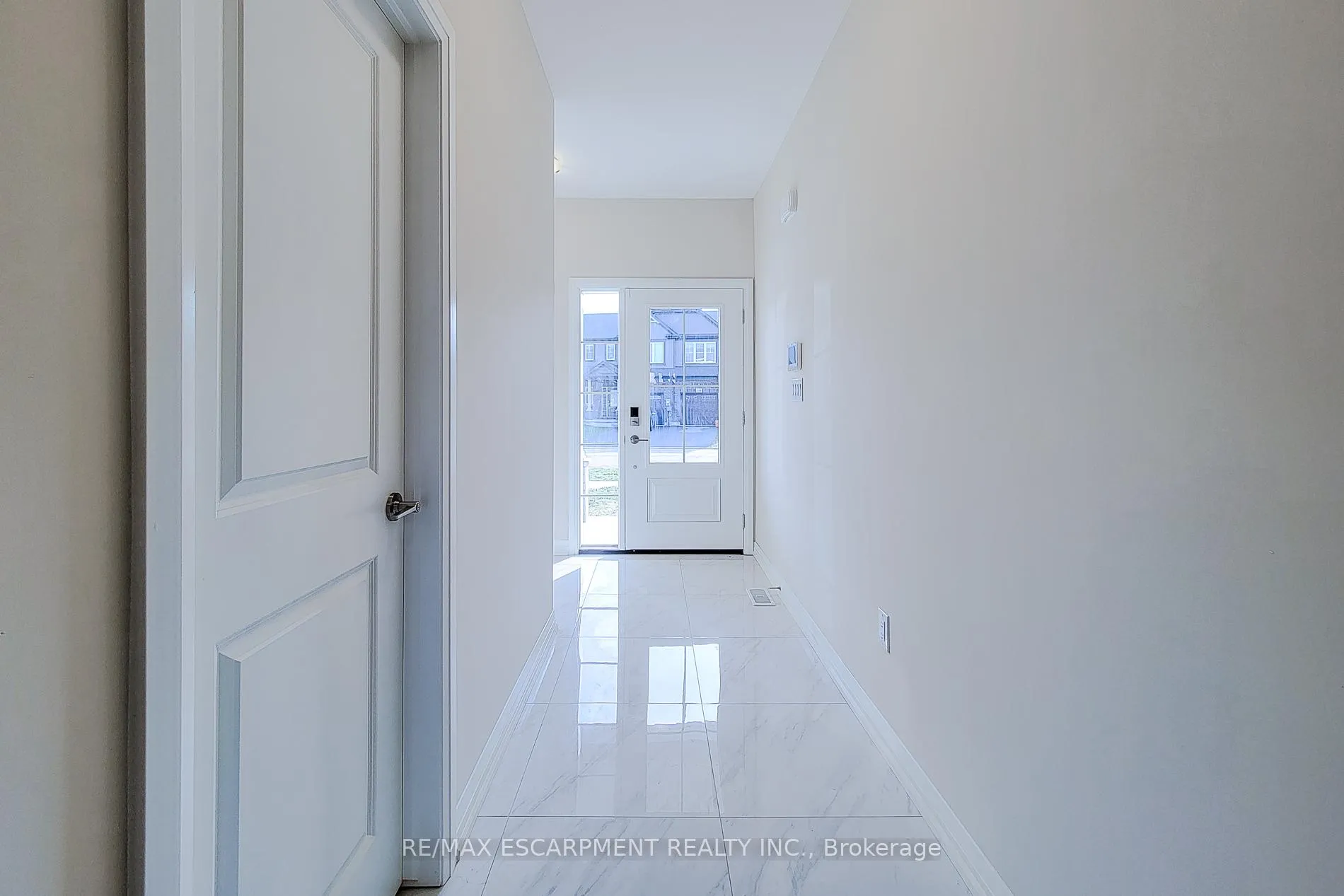Photo 12 of 111 Alicia Crescent, Thorold, Hurricane/Merrittville — HOMEH