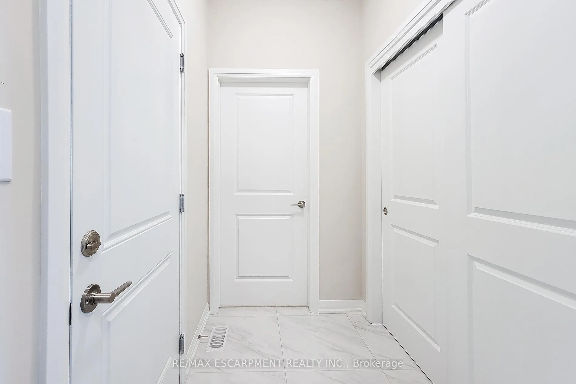 Photo 20 of 111 Alicia Crescent, Thorold, Hurricane/Merrittville — HOMEH
