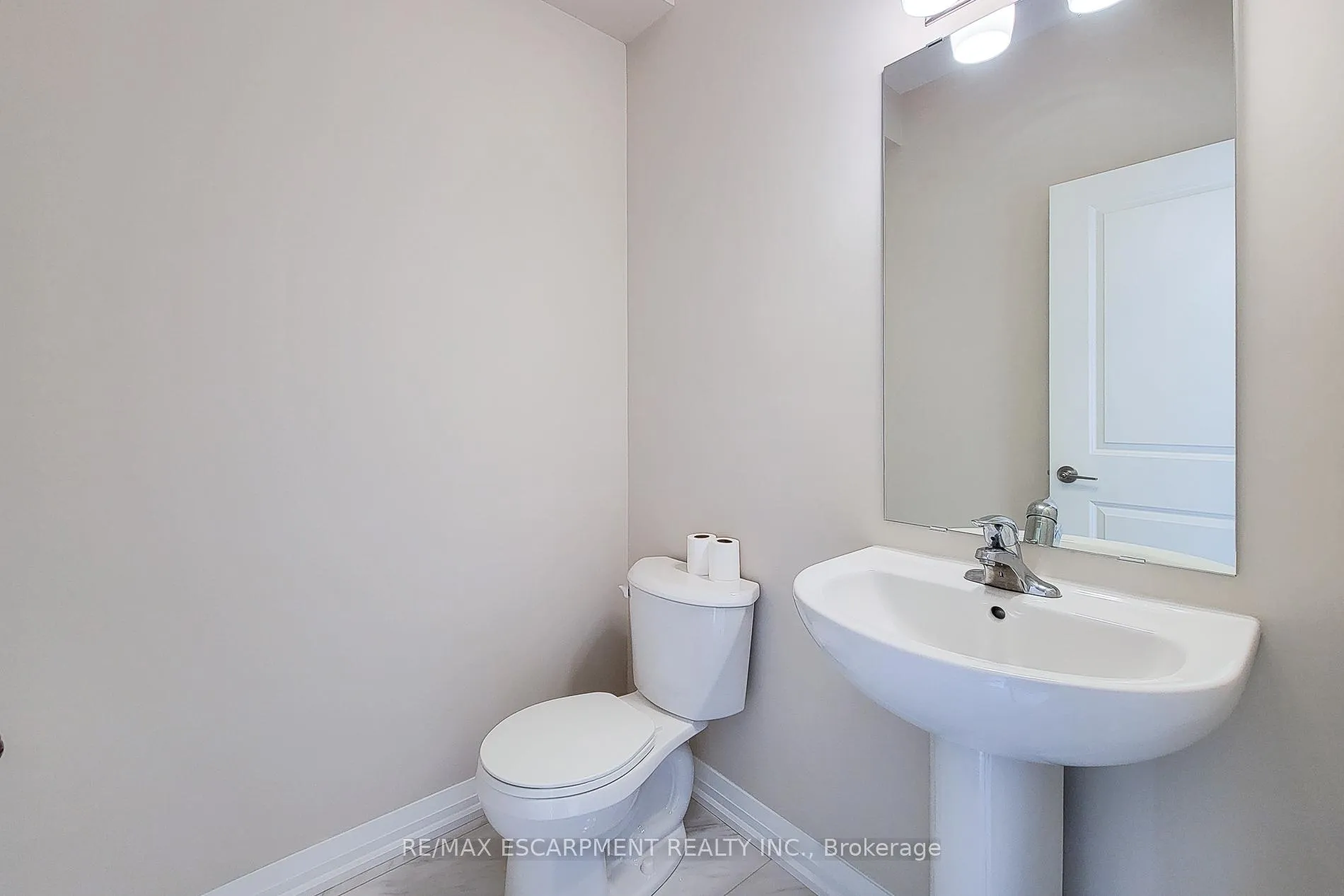 Photo 22 of 111 Alicia Crescent, Thorold, Hurricane/Merrittville — HOMEH