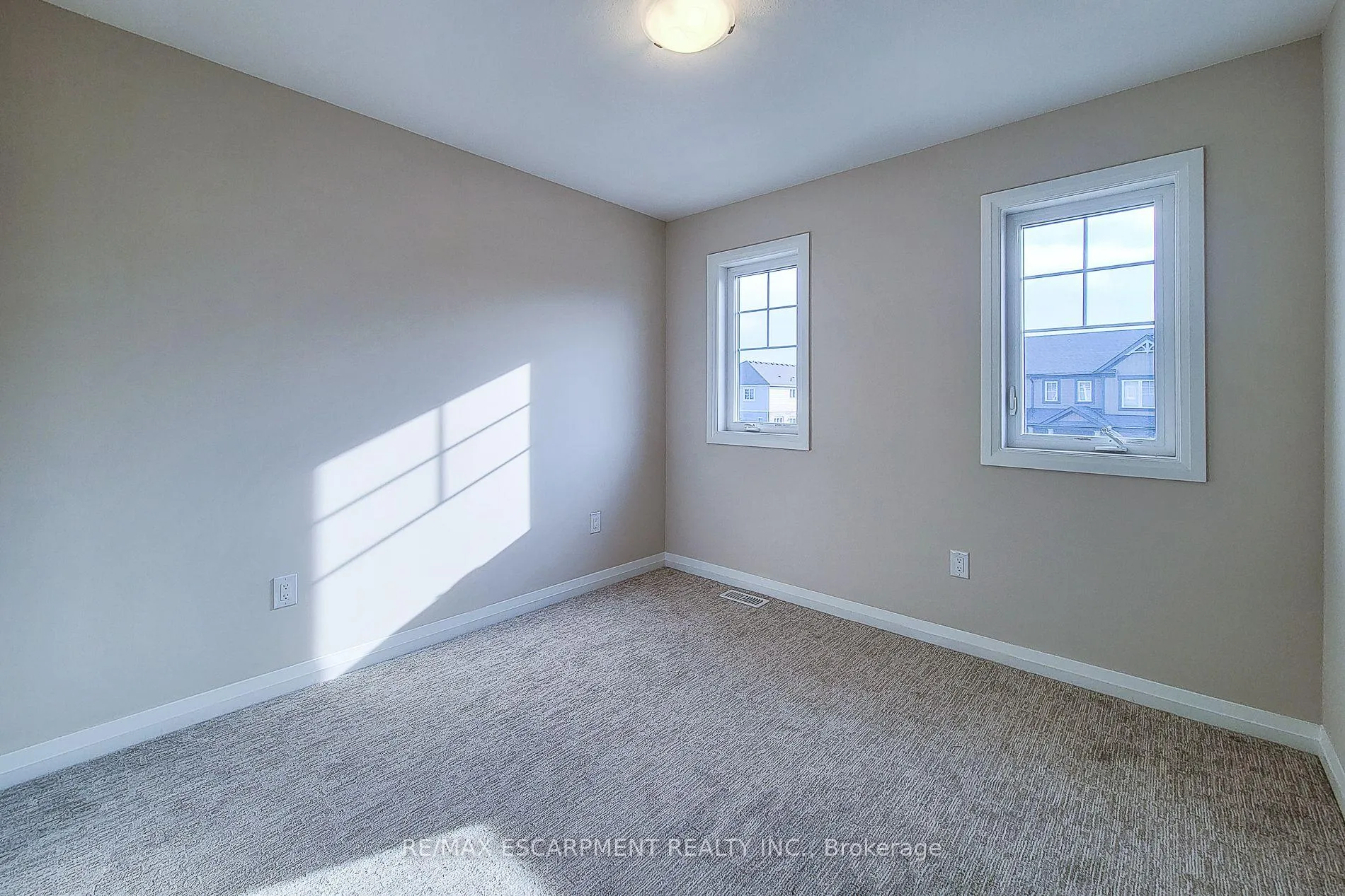 Photo 28 of 111 Alicia Crescent, Thorold, Hurricane/Merrittville — HOMEH
