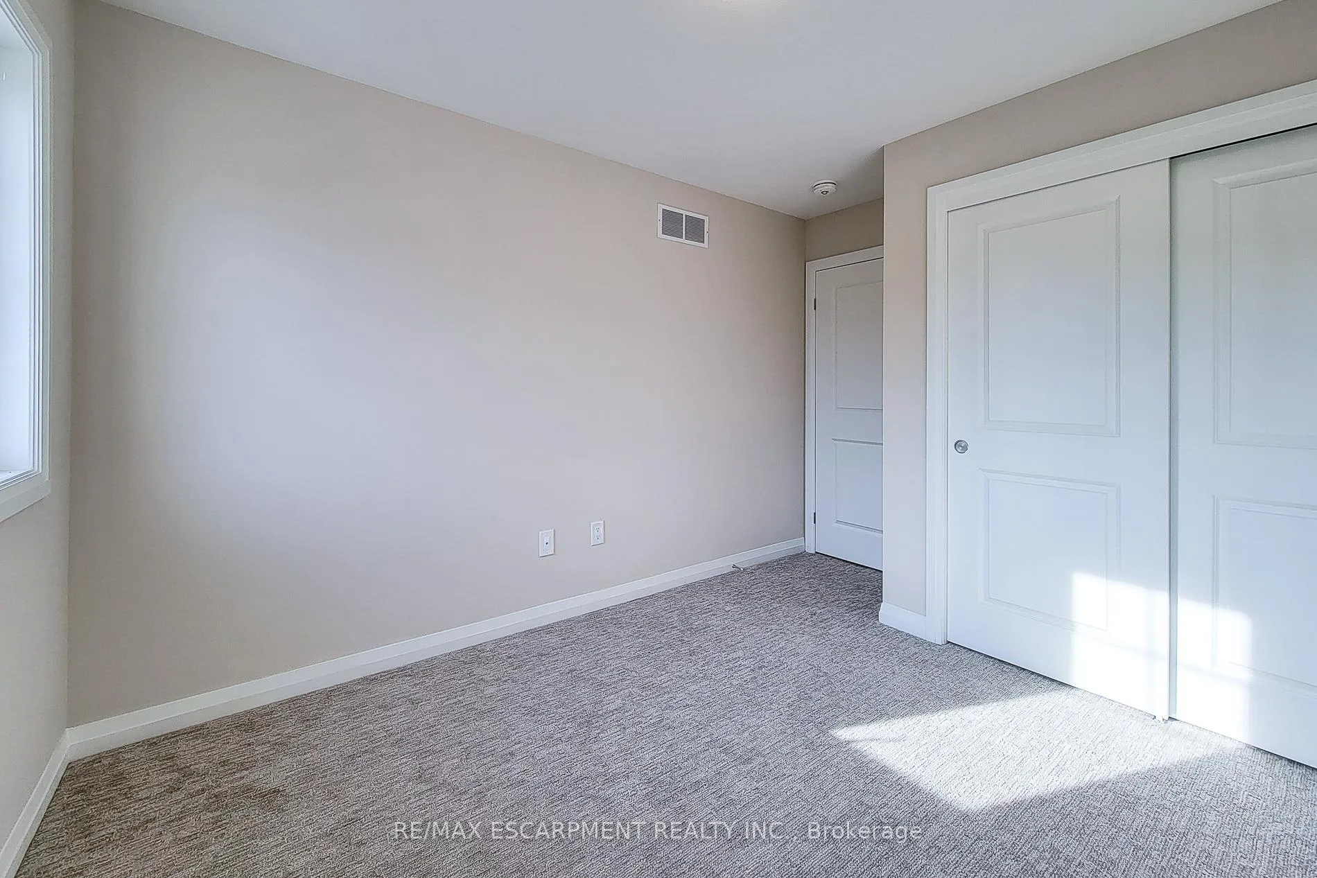 Photo 29 of 111 Alicia Crescent, Thorold, Hurricane/Merrittville — HOMEH