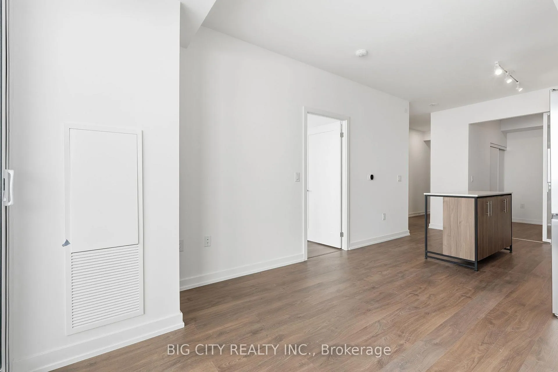 Photo 11 of Unit 1105, 9763 Markham Road, Markham, Greensborough — HOMEH