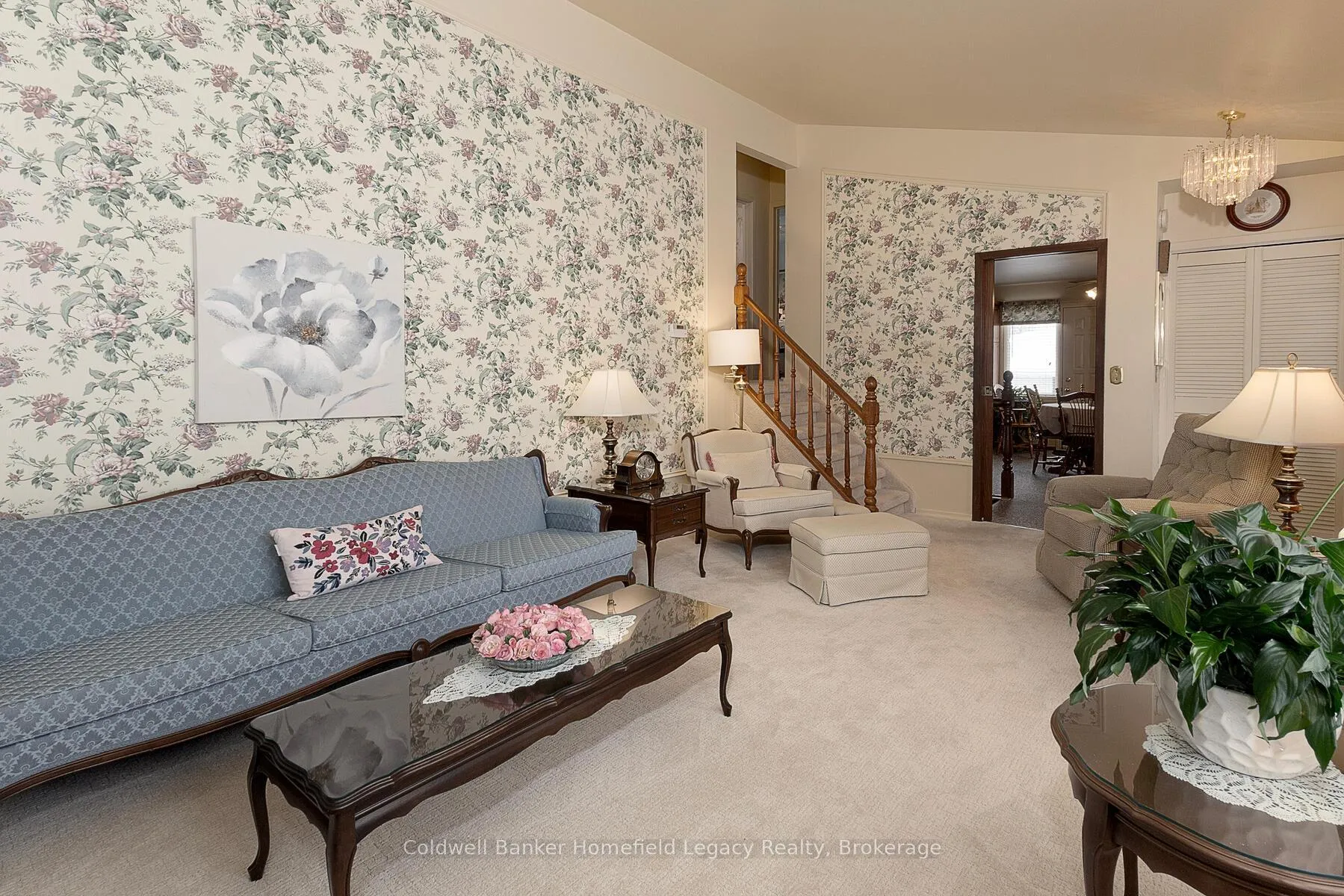 Photo 3 of 94 William Street N, St. Marys — HOMEH