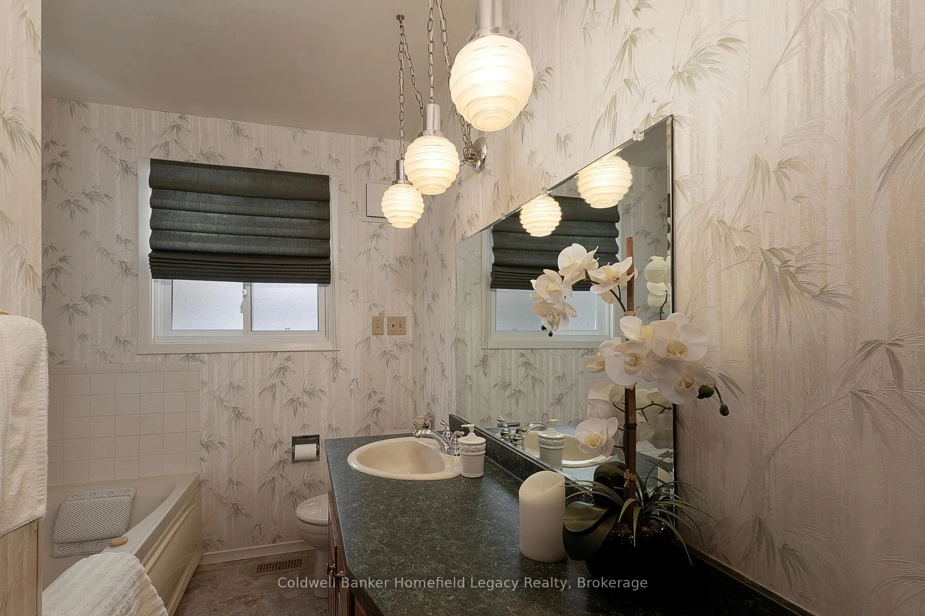 Photo 15 of 94 William Street N, St. Marys — HOMEH