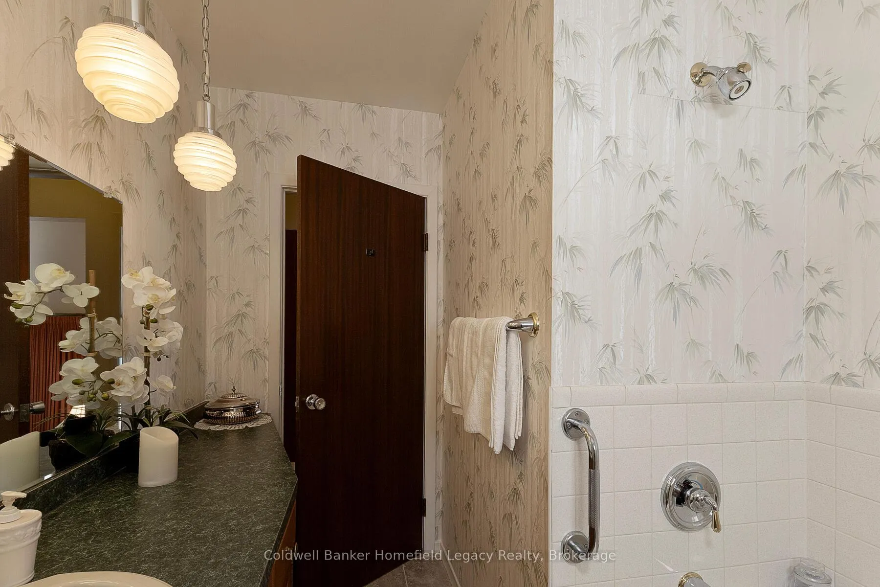 Photo 16 of 94 William Street N, St. Marys — HOMEH