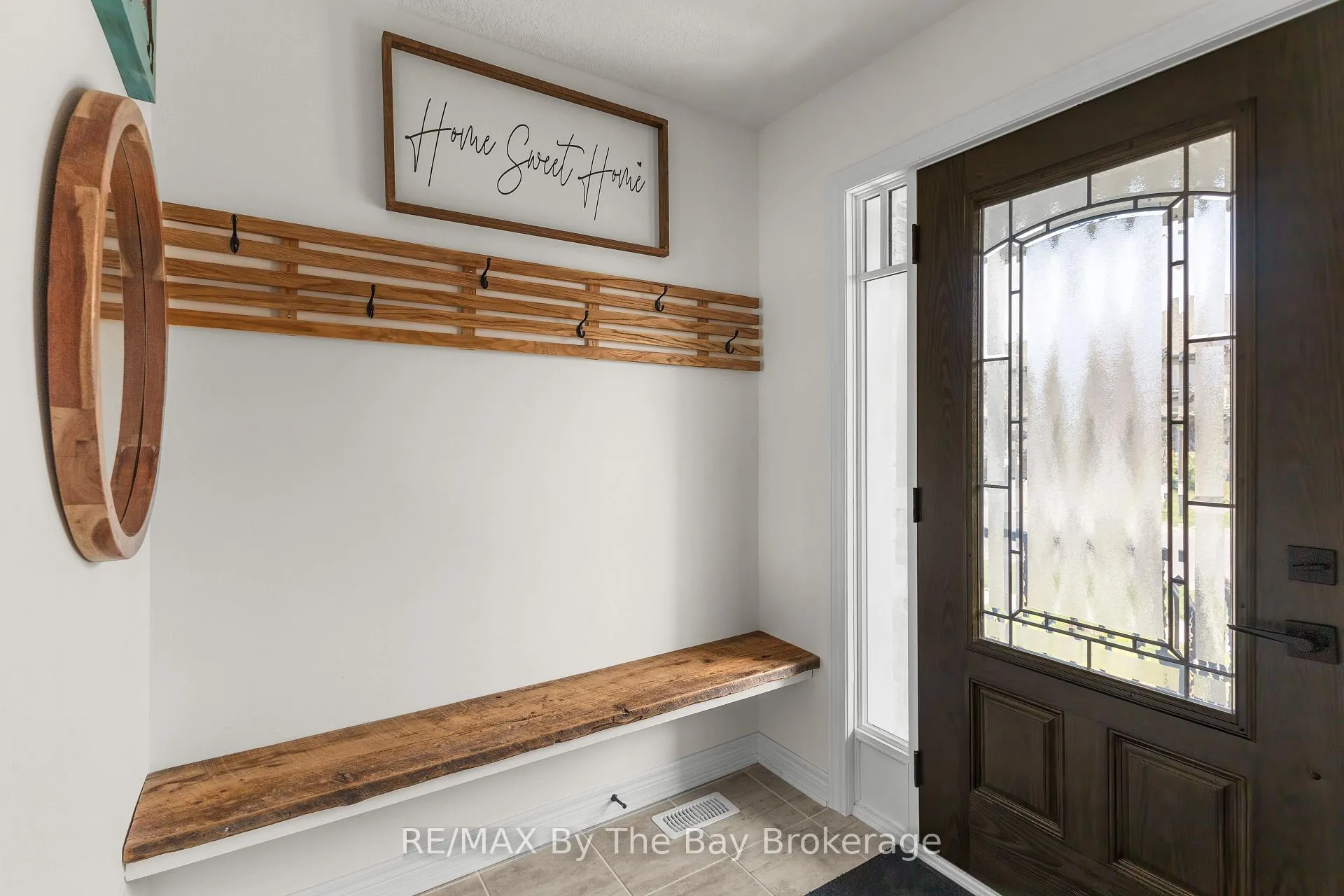 Photo 3 of 15 Foley Crescent, Collingwood — HOMEH