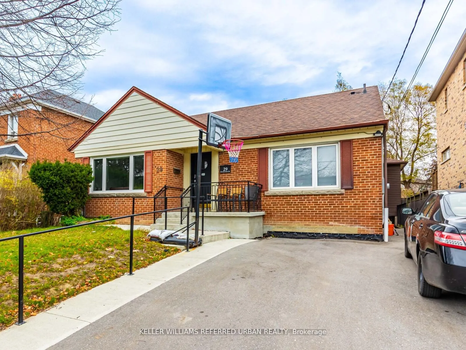 Photo 1 of Unit Bsmt Unit 2, 29 Brookview Drive, Toronto, Englemount-Lawrence — HOMEH