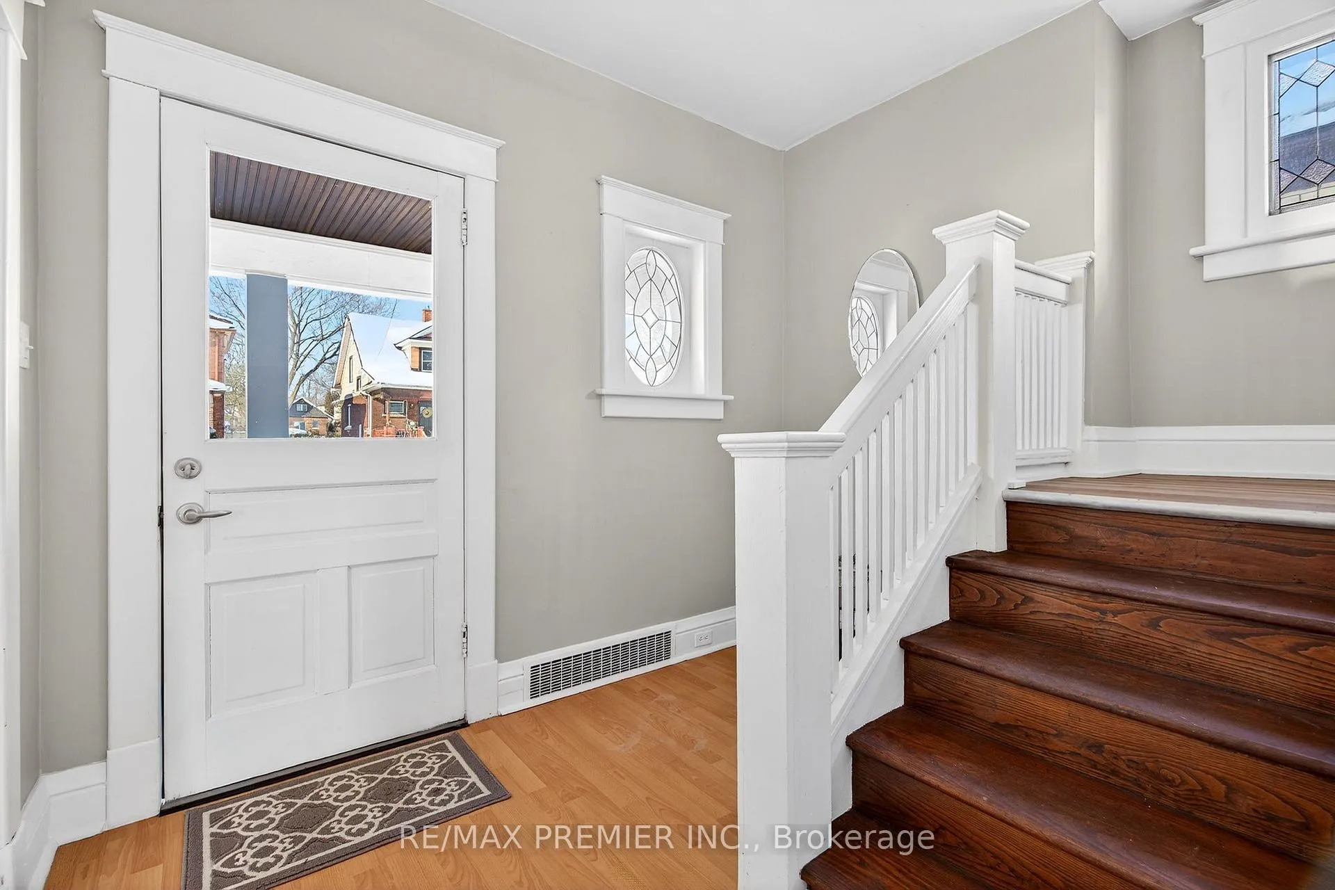 Photo 3 of 4848 Second Avenue, Niagara Falls, Cherrywood — HOMEH