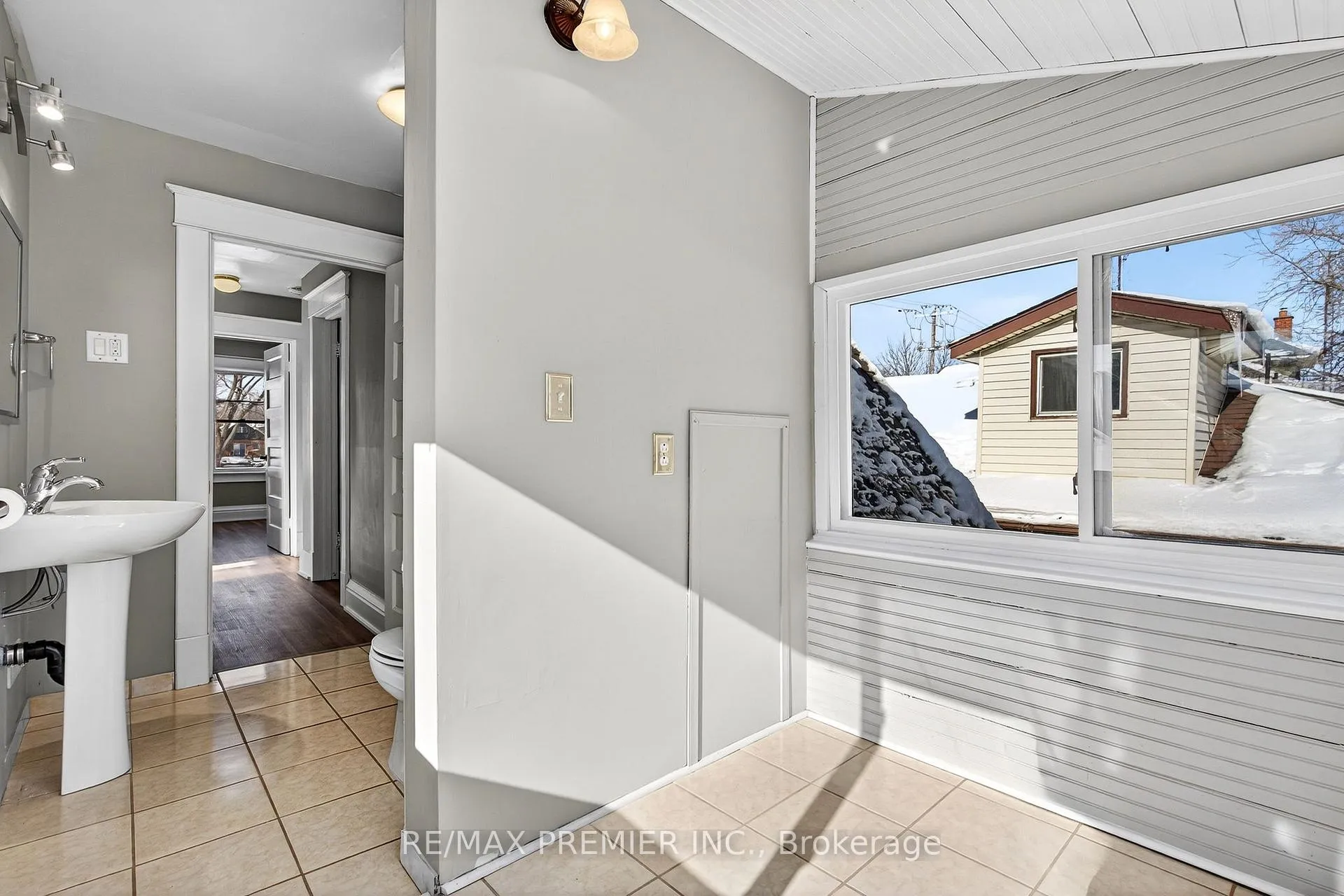 Photo 26 of 4848 Second Avenue, Niagara Falls, Cherrywood — HOMEH