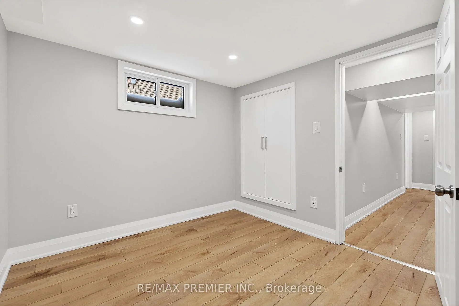 Photo 34 of 4848 Second Avenue, Niagara Falls, Cherrywood — HOMEH