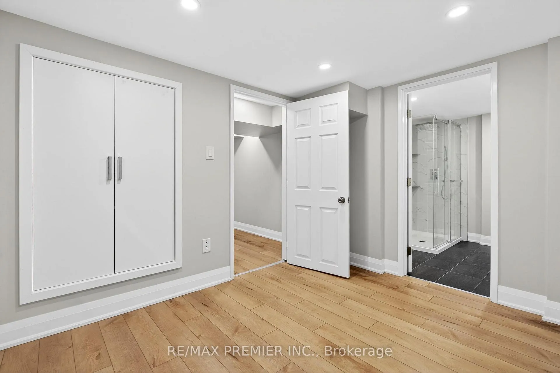 Photo 35 of 4848 Second Avenue, Niagara Falls, Cherrywood — HOMEH