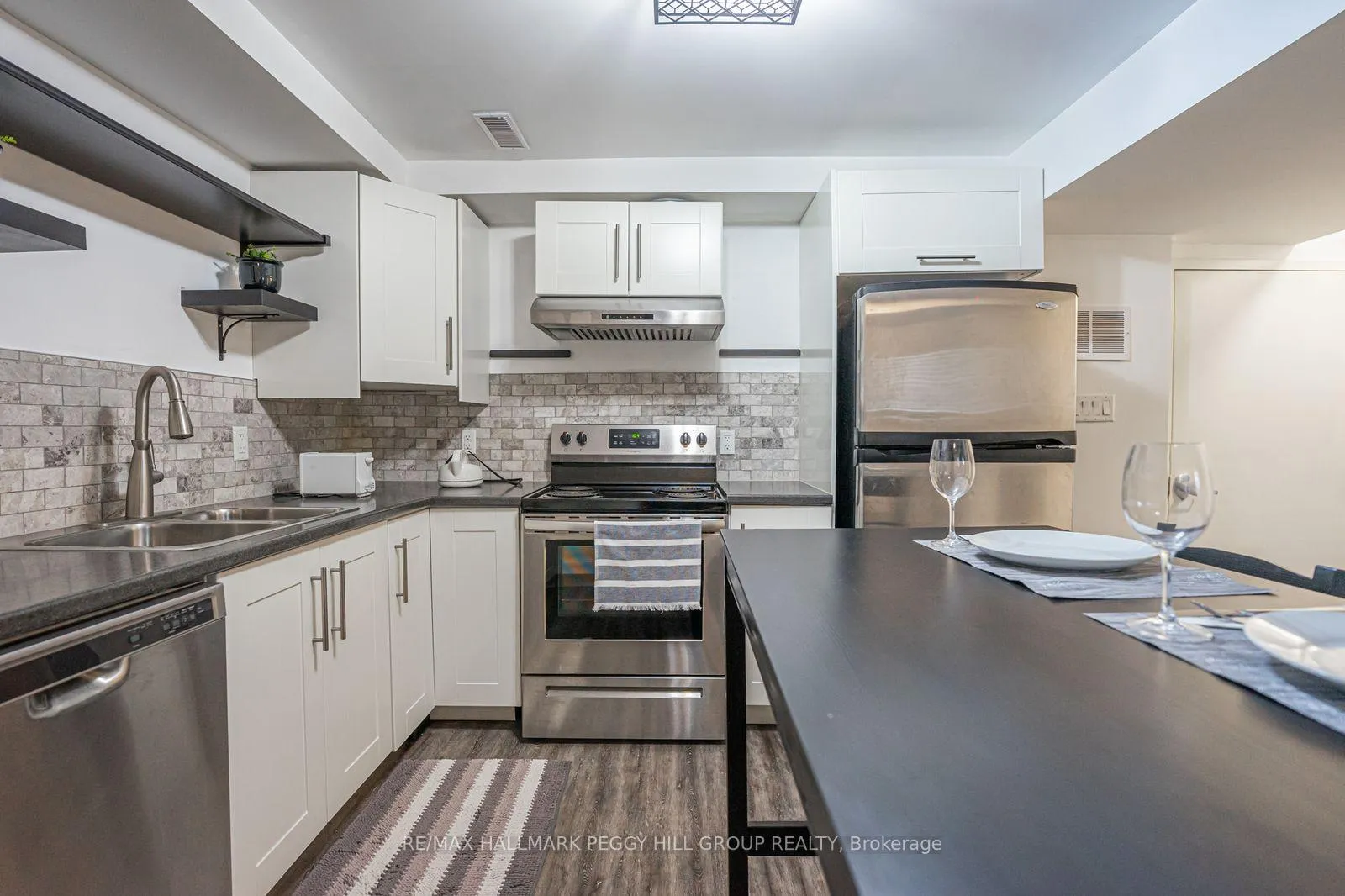 Photo 3 of Unit Lower, 35 Heritage Court, Barrie, Painswick South — HOMEH