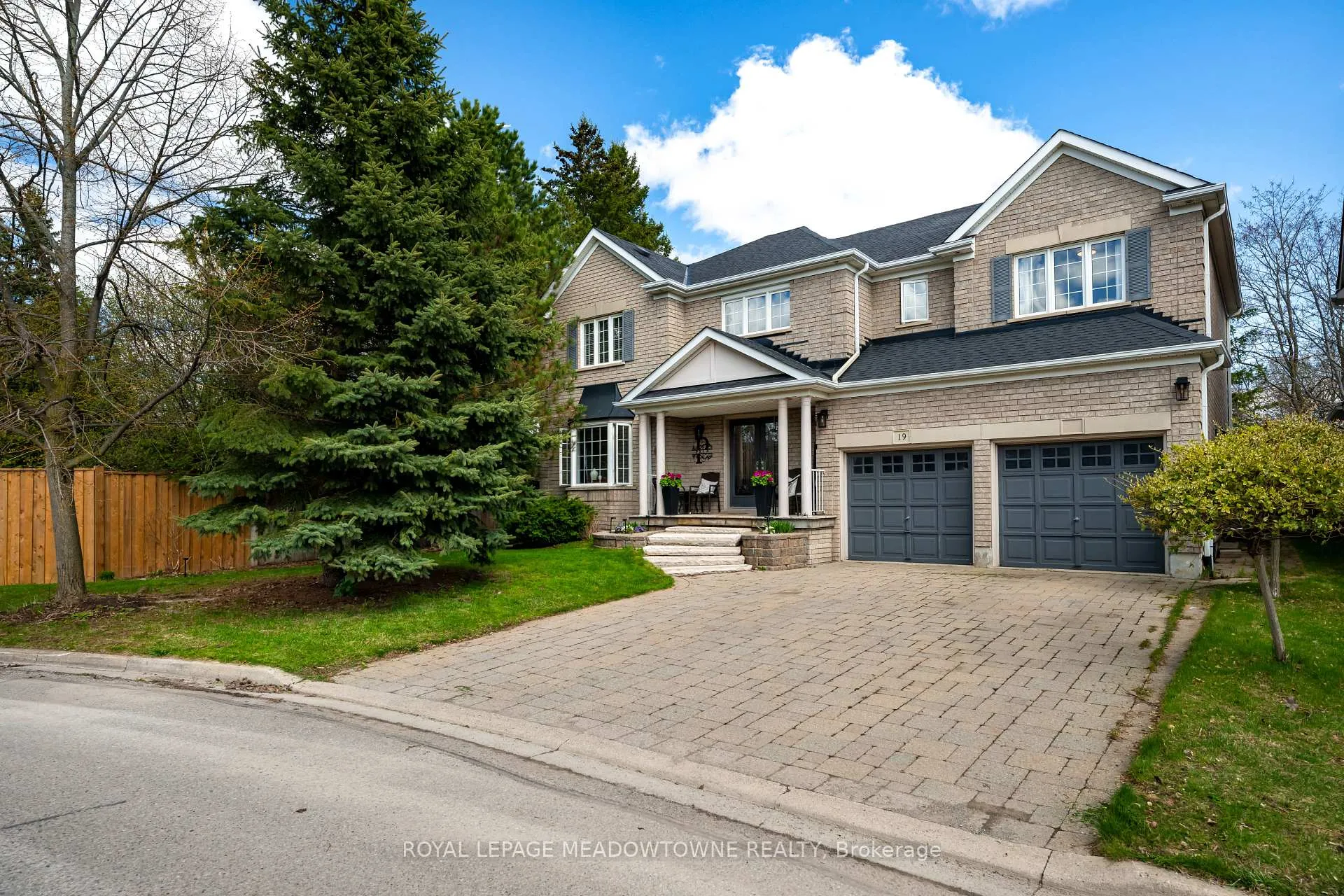 Photo 1 of 19 Grist Mill Drive, Halton Hills, Georgetown — HOMEH