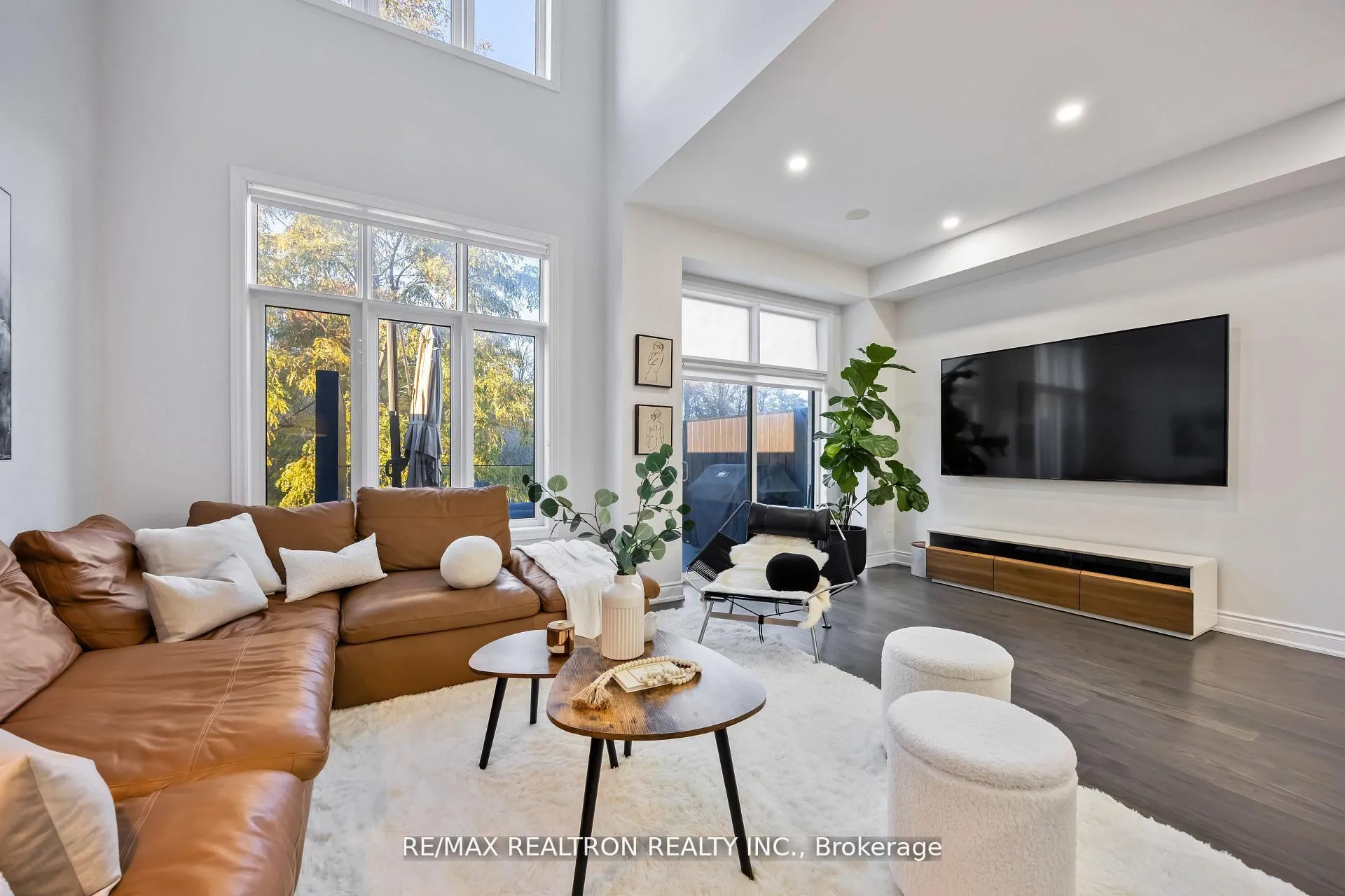 Photo 6 of 600 Marc Santi Boulevard, Vaughan, Patterson — HOMEH