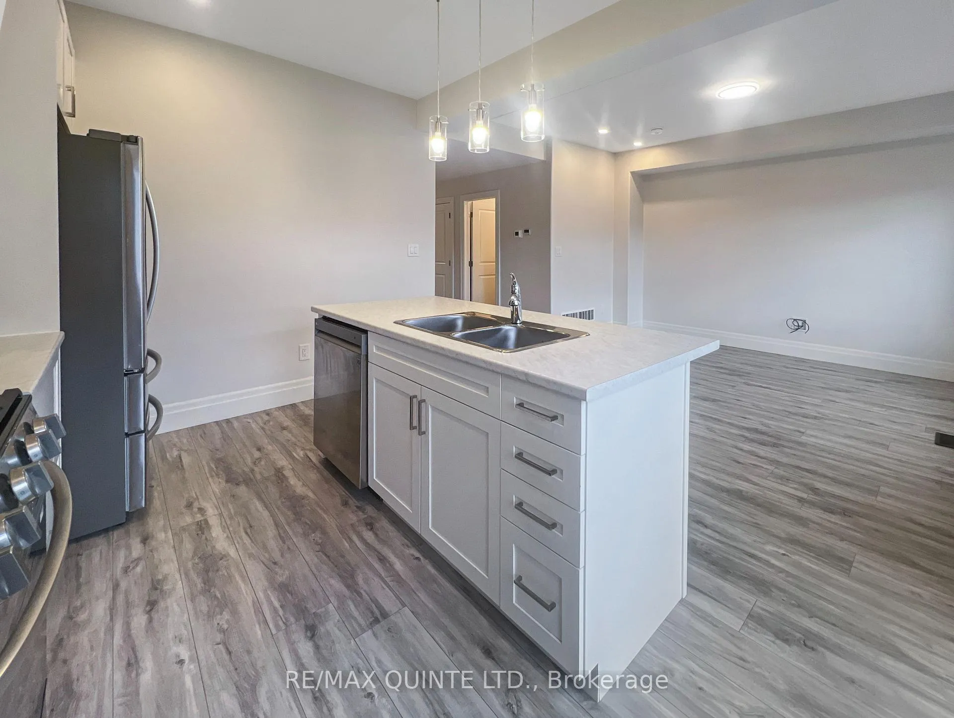 Photo 5 of 52 Campbell Crescent, Prince Edward County, South Marysburg Ward — HOMEH