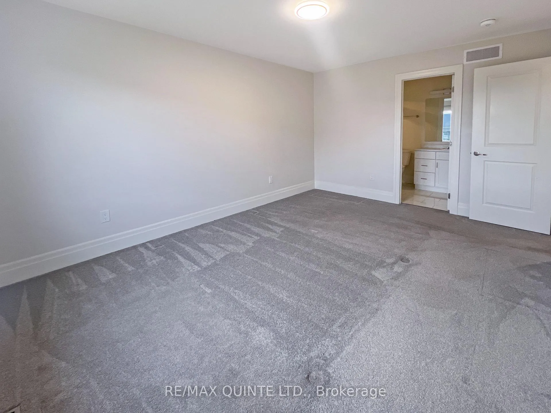Photo 12 of 52 Campbell Crescent, Prince Edward County, South Marysburg Ward — HOMEH