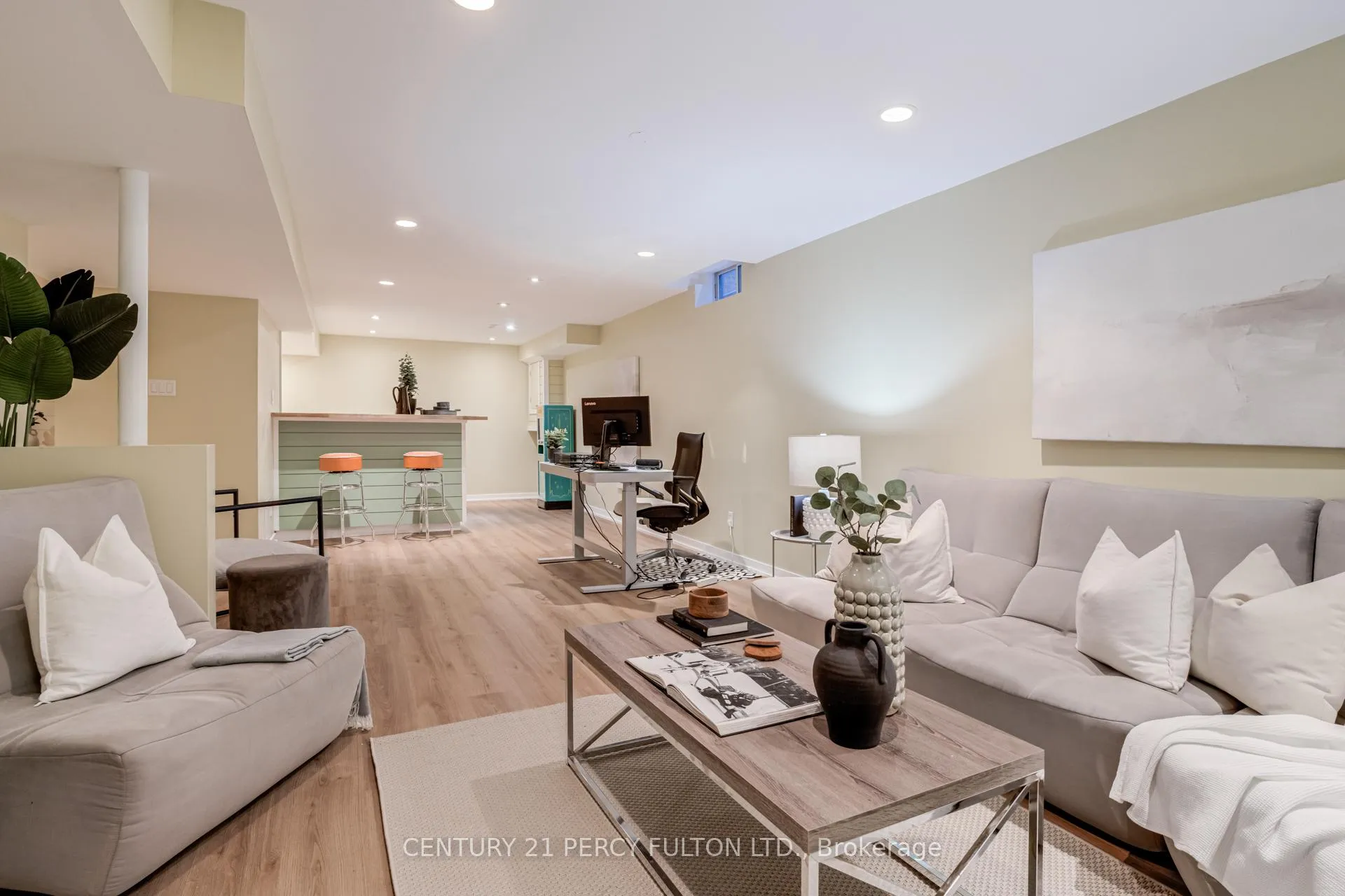 Photo 39 of 50 Angus Drive, Ajax, Central — HOMEH