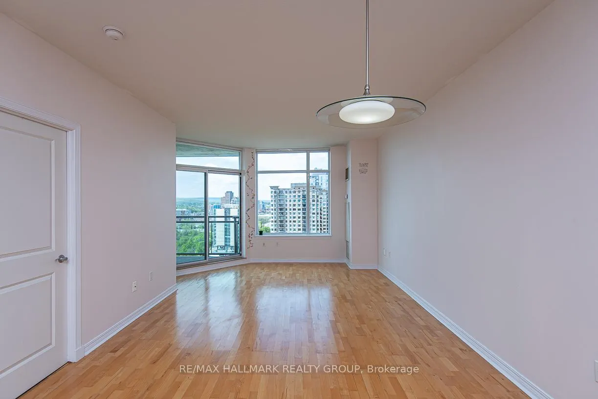 Photo 3 of Unit 1203, 570 Laurier Avenue W, Ottawa, Ottawa Centre — HOMEH