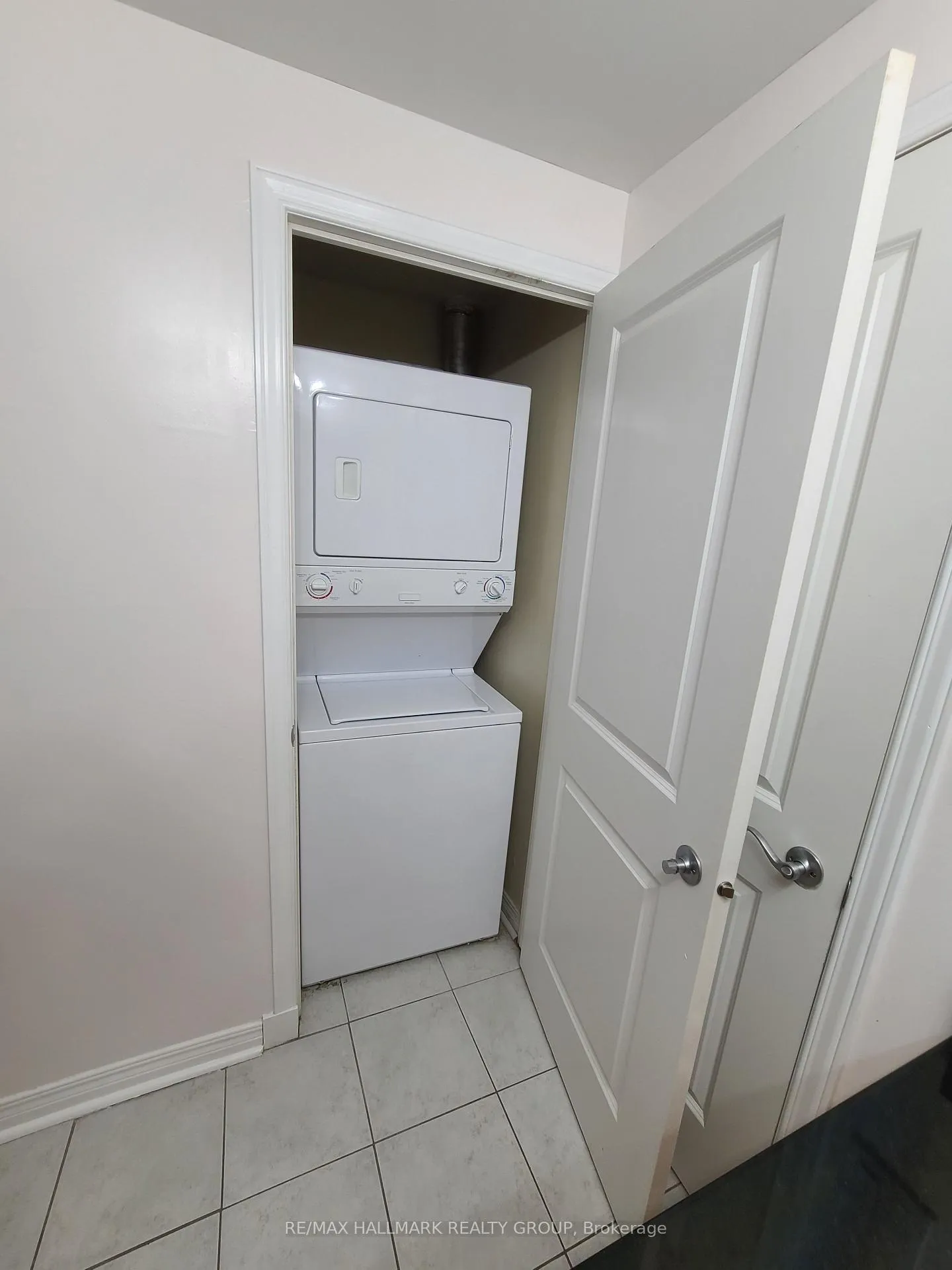 Photo 13 of Unit 1203, 570 Laurier Avenue W, Ottawa, Ottawa Centre — HOMEH