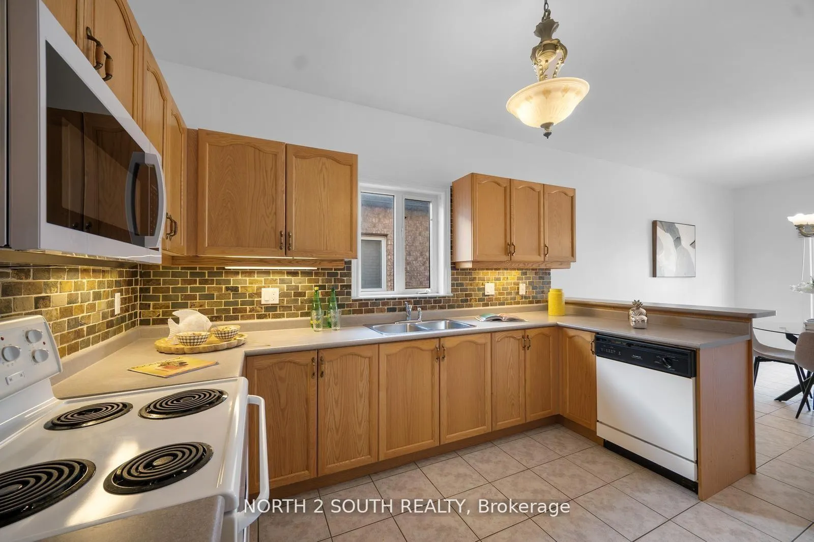 Photo 13 of 46 Silverado Trail, Vaughan, Sonoma Heights — HOMEH