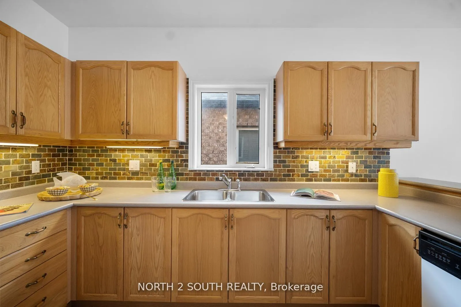 Photo 14 of 46 Silverado Trail, Vaughan, Sonoma Heights — HOMEH
