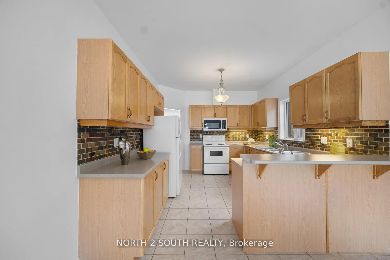 Photo 16 of 46 Silverado Trail, Vaughan, Sonoma Heights — HOMEH