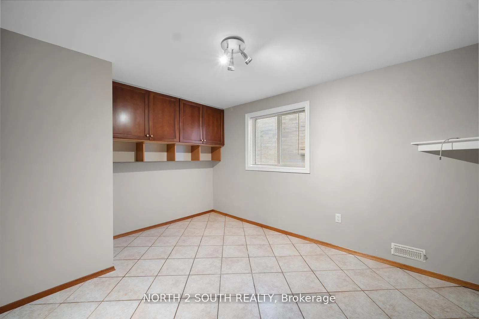 Photo 36 of 46 Silverado Trail, Vaughan, Sonoma Heights — HOMEH