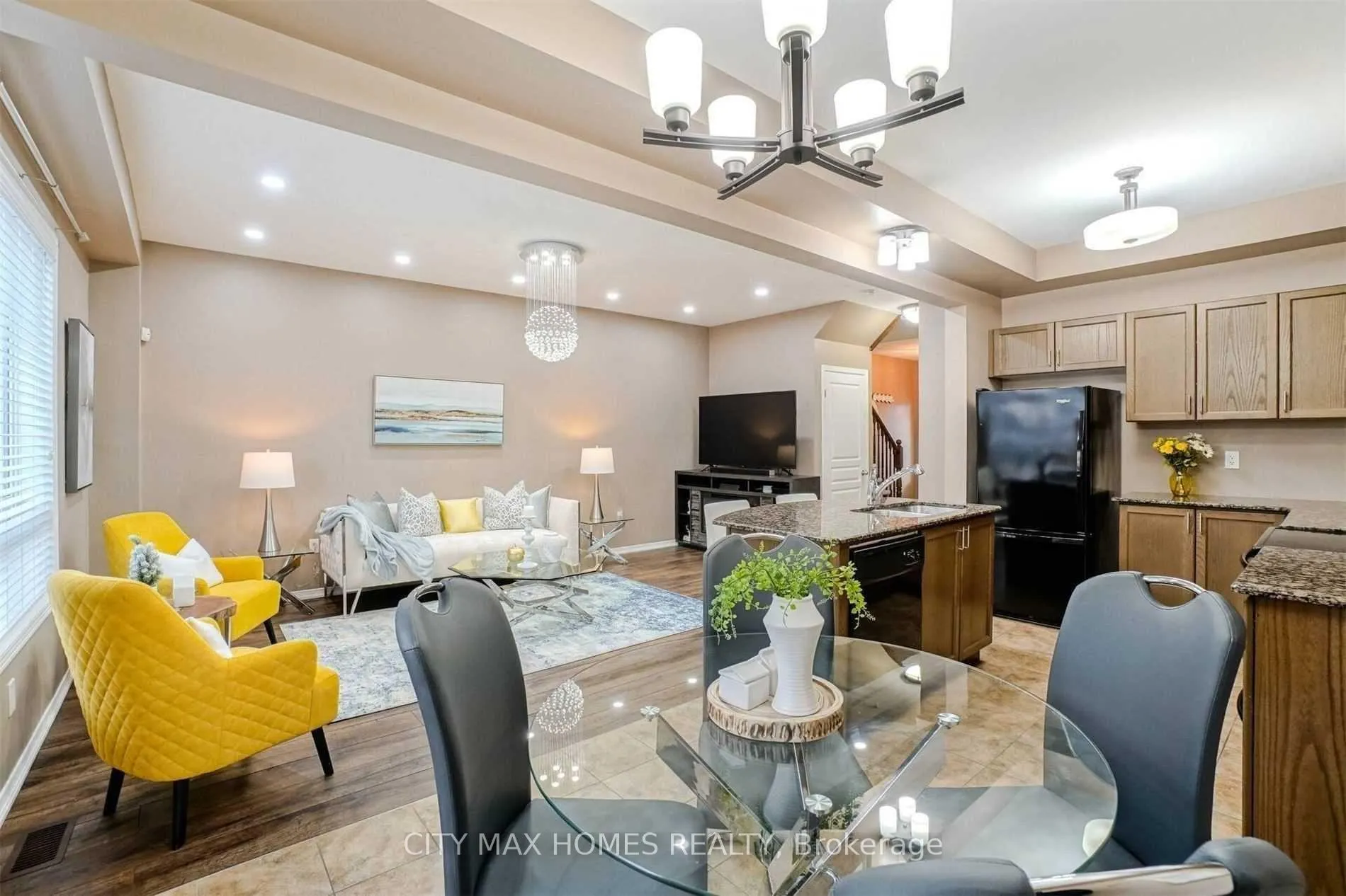 Photo 5 of Unit 40, 170 Palacebeach Trail, Hamilton, Stoney Creek — HOMEH