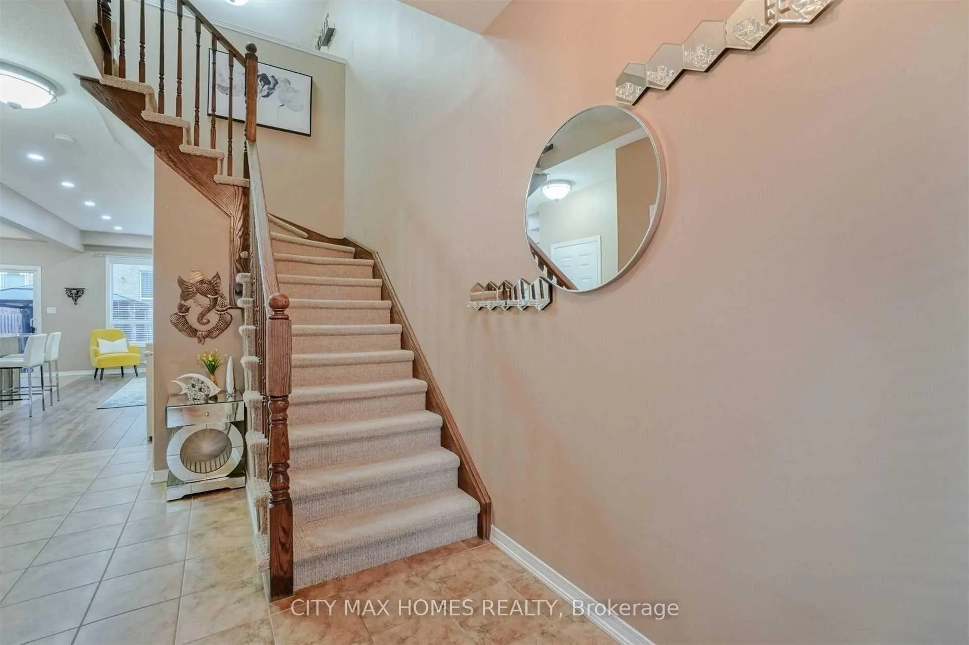 Photo 8 of Unit 40, 170 Palacebeach Trail, Hamilton, Stoney Creek — HOMEH
