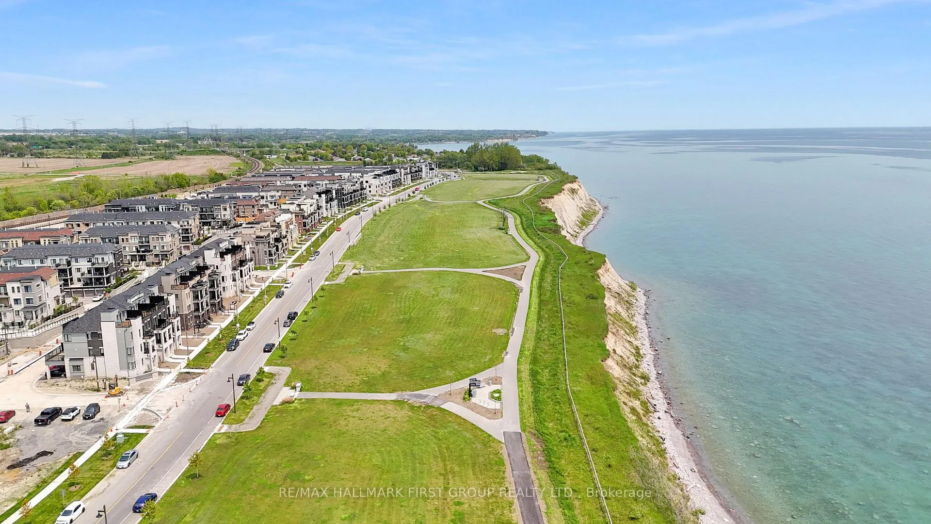 Photo 22 of 40 Caspian Square, Clarington, Bowmanville — HOMEH