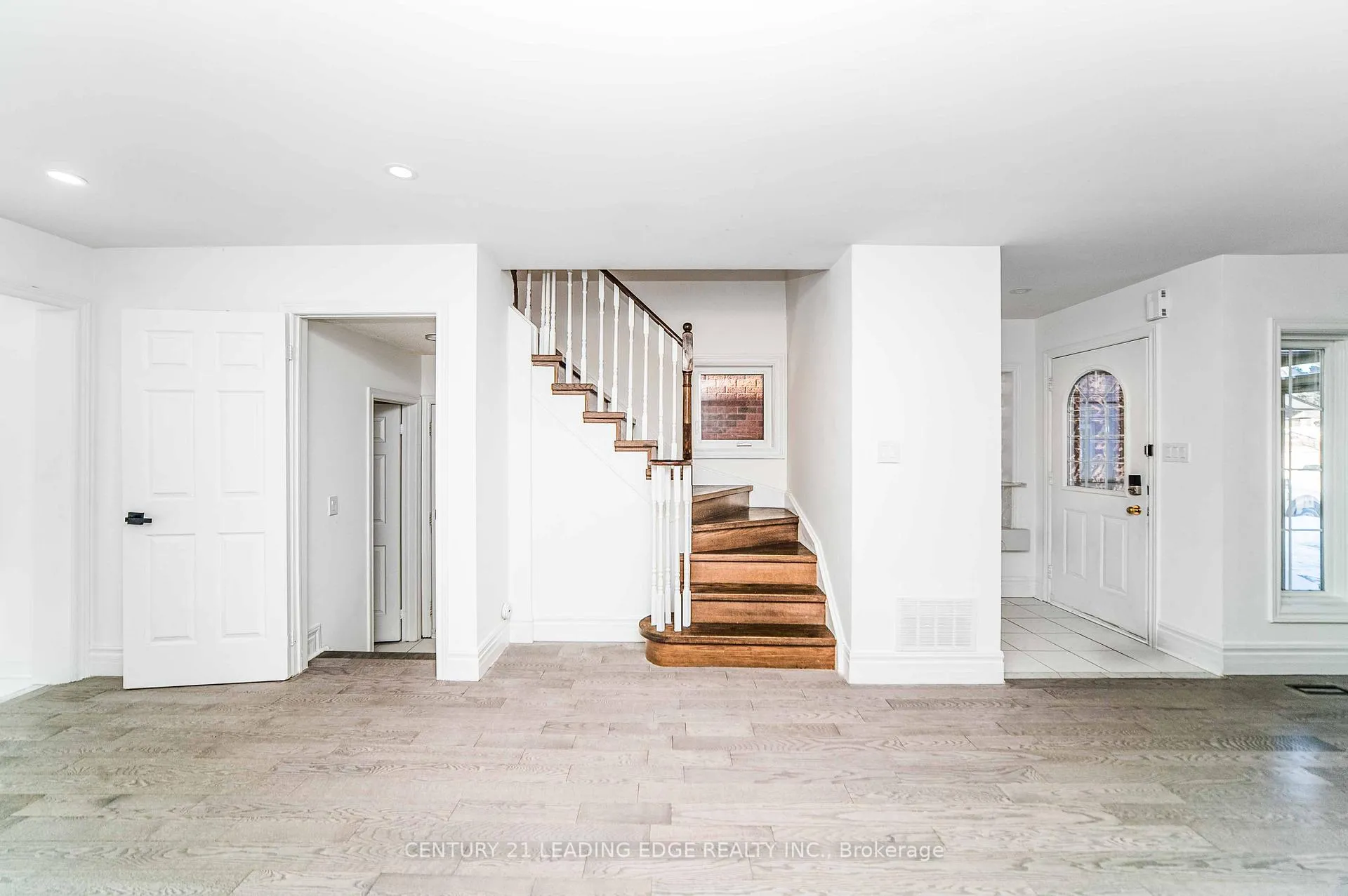 Photo 6 of 188 Milliken Meadows Drive, Markham, Milliken Mills West — HOMEH
