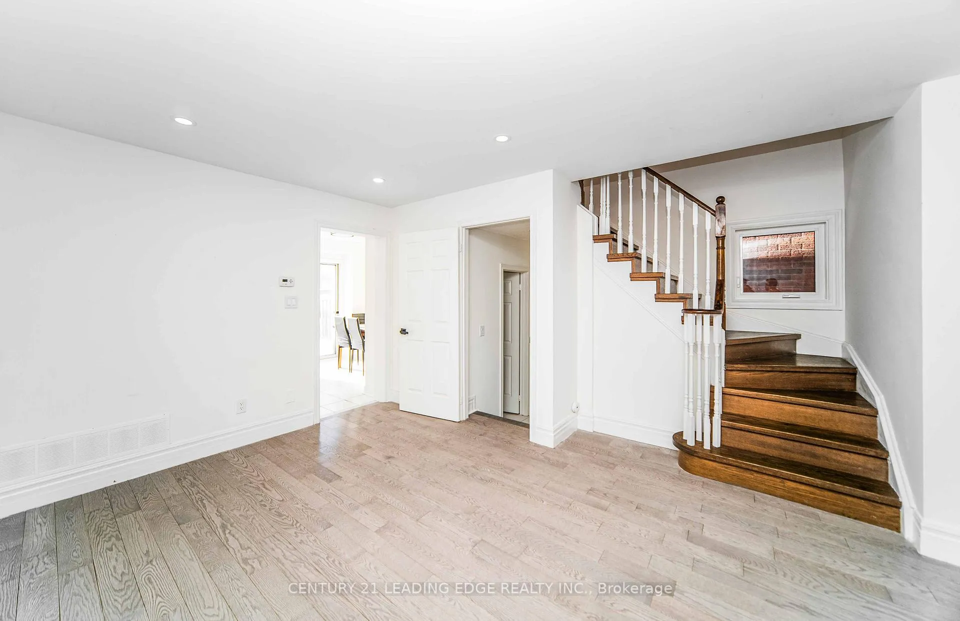 Photo 7 of 188 Milliken Meadows Drive, Markham, Milliken Mills West — HOMEH
