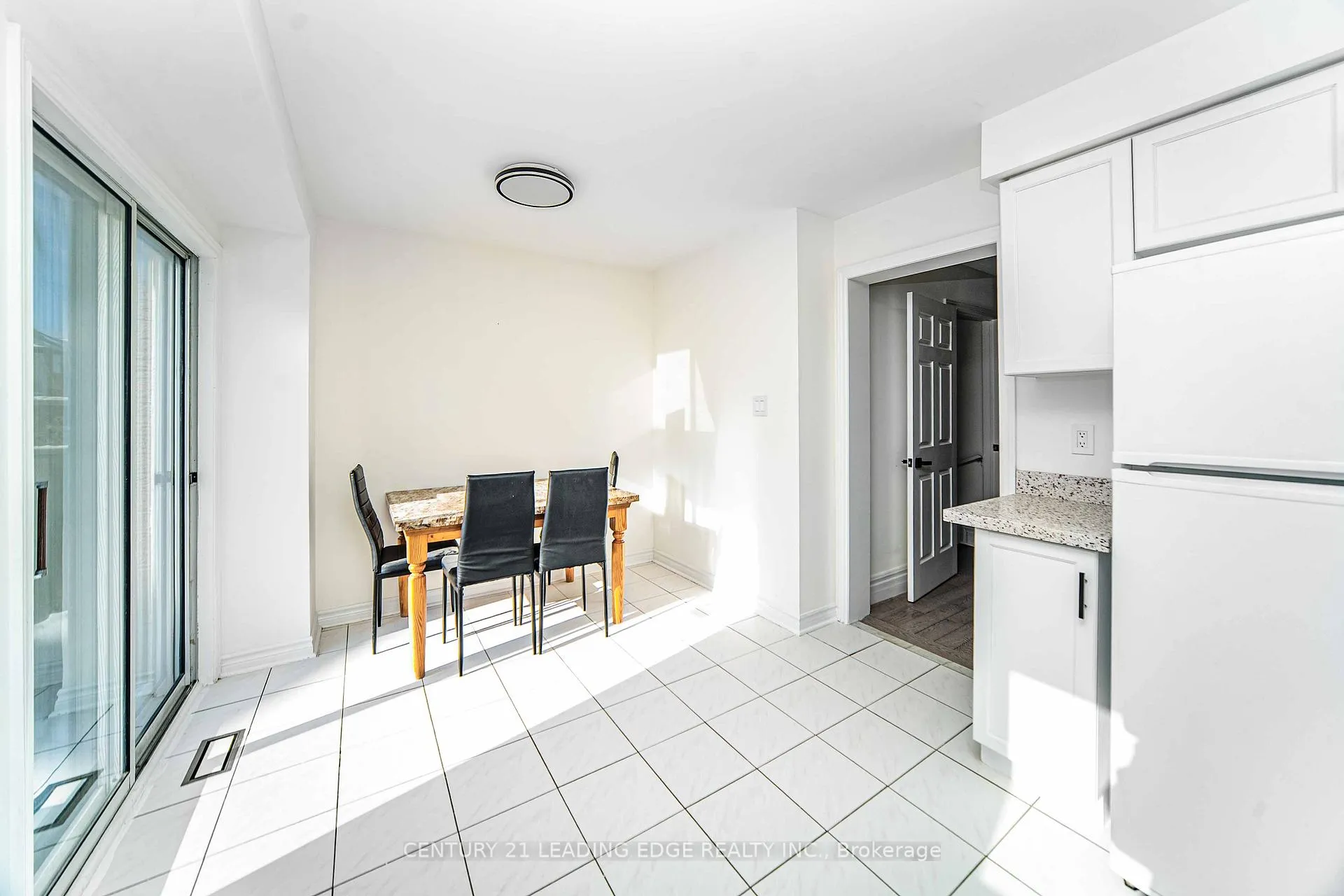 Photo 12 of 188 Milliken Meadows Drive, Markham, Milliken Mills West — HOMEH