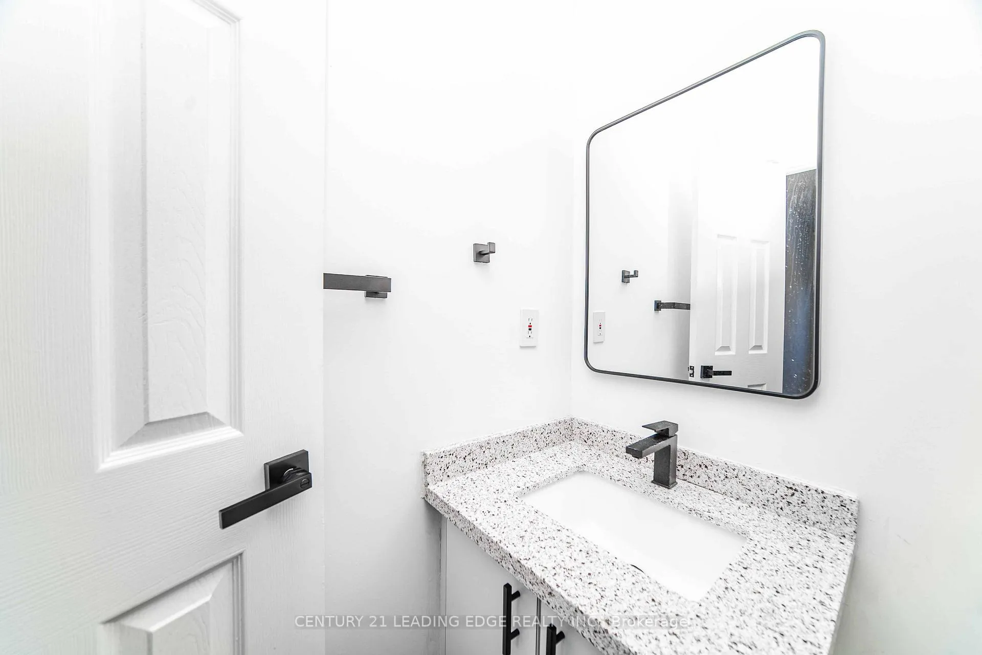 Photo 26 of 188 Milliken Meadows Drive, Markham, Milliken Mills West — HOMEH