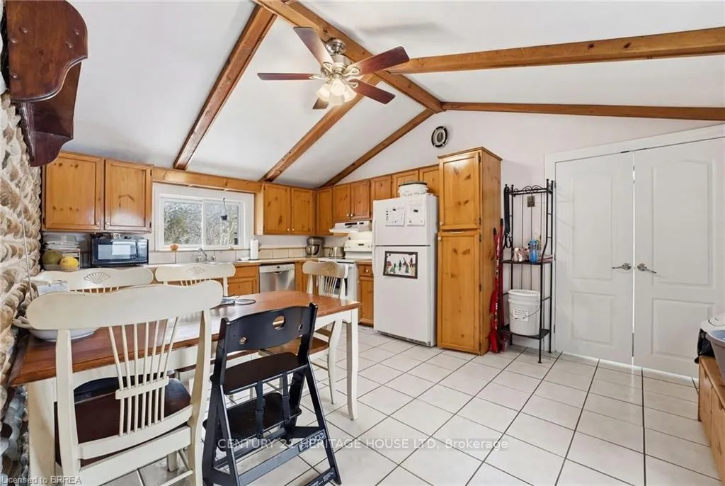 Photo 11 of 899 Keg Lane, Brant, Paris — HOMEH