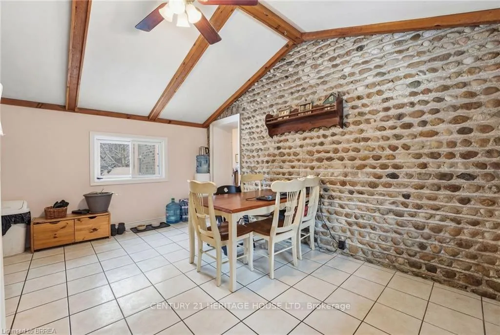 Photo 13 of 899 Keg Lane, Brant, Paris — HOMEH