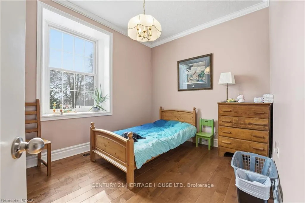 Photo 19 of 899 Keg Lane, Brant, Paris — HOMEH