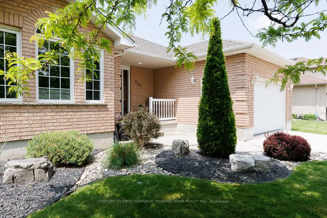 Photo 4 of 581 Harris Circle, Strathroy-Caradoc, NE — HOMEH