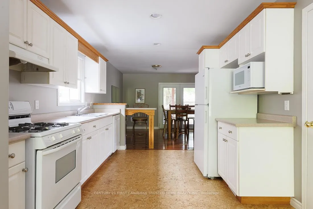 Photo 10 of 581 Harris Circle, Strathroy-Caradoc, NE — HOMEH