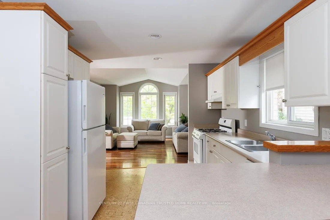 Photo 12 of 581 Harris Circle, Strathroy-Caradoc, NE — HOMEH
